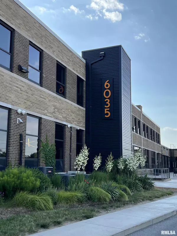 Peoria, IL 61614,6035 N KNOXVILLE AVE #203D