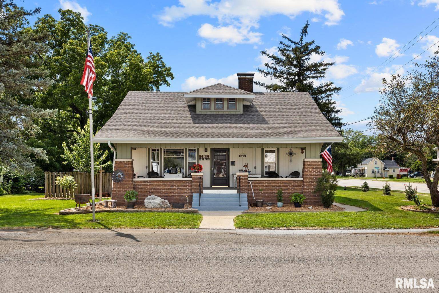 101 S HANOVER ST, Metamora, IL 61548