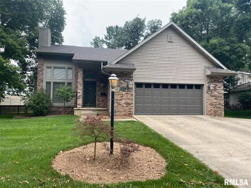 19 INDIAN TRL, Macomb, IL 61455