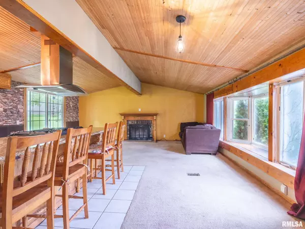 Creve Coeur, IL 61610,1200 S CREVE COEUR AVE