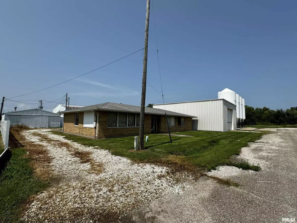 Bushnell, IL 61422,145 S WASHINGTON ST