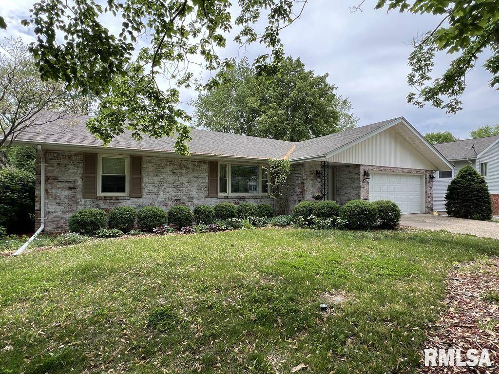 849 E FRANKLIN ST, Macomb, IL 61455