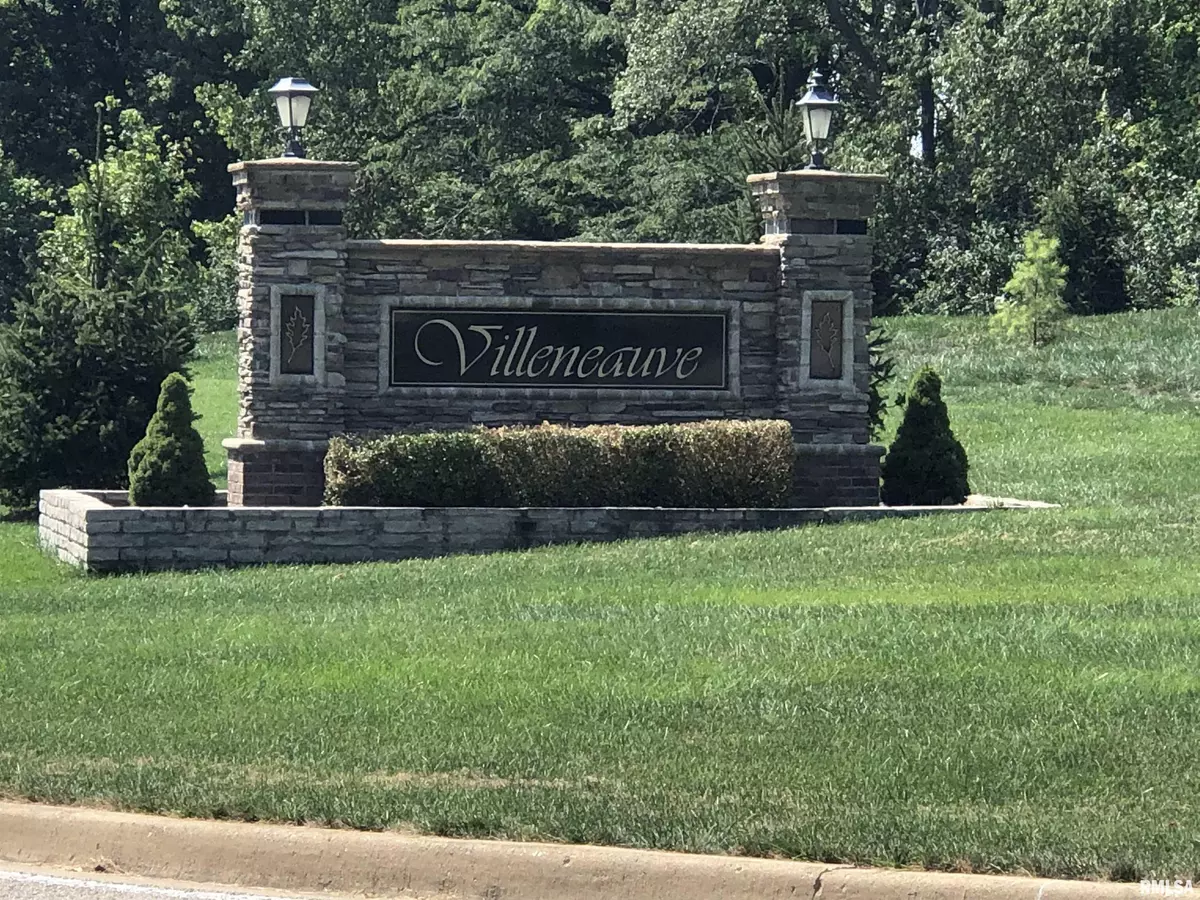 East Peoria, IL 61611,304 GREENVIEW DR