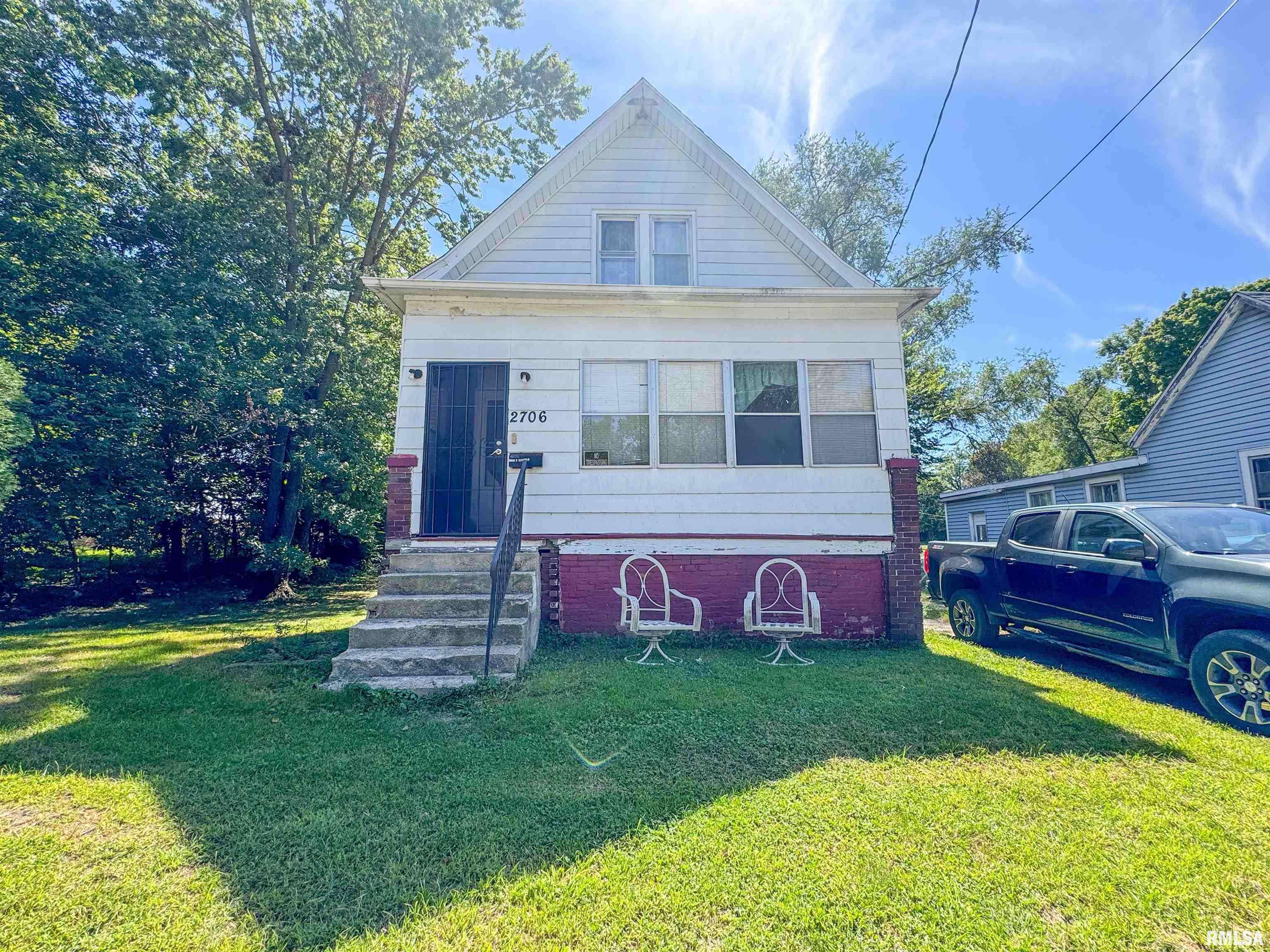 2706 W MONTANA ST, Peoria, IL 61605