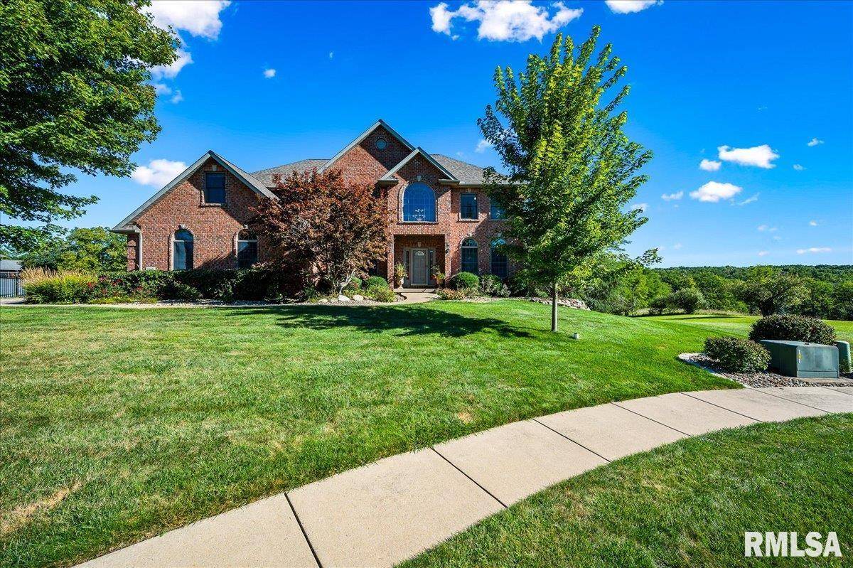 1205 HILLCREST DR, Washington, IL 61571