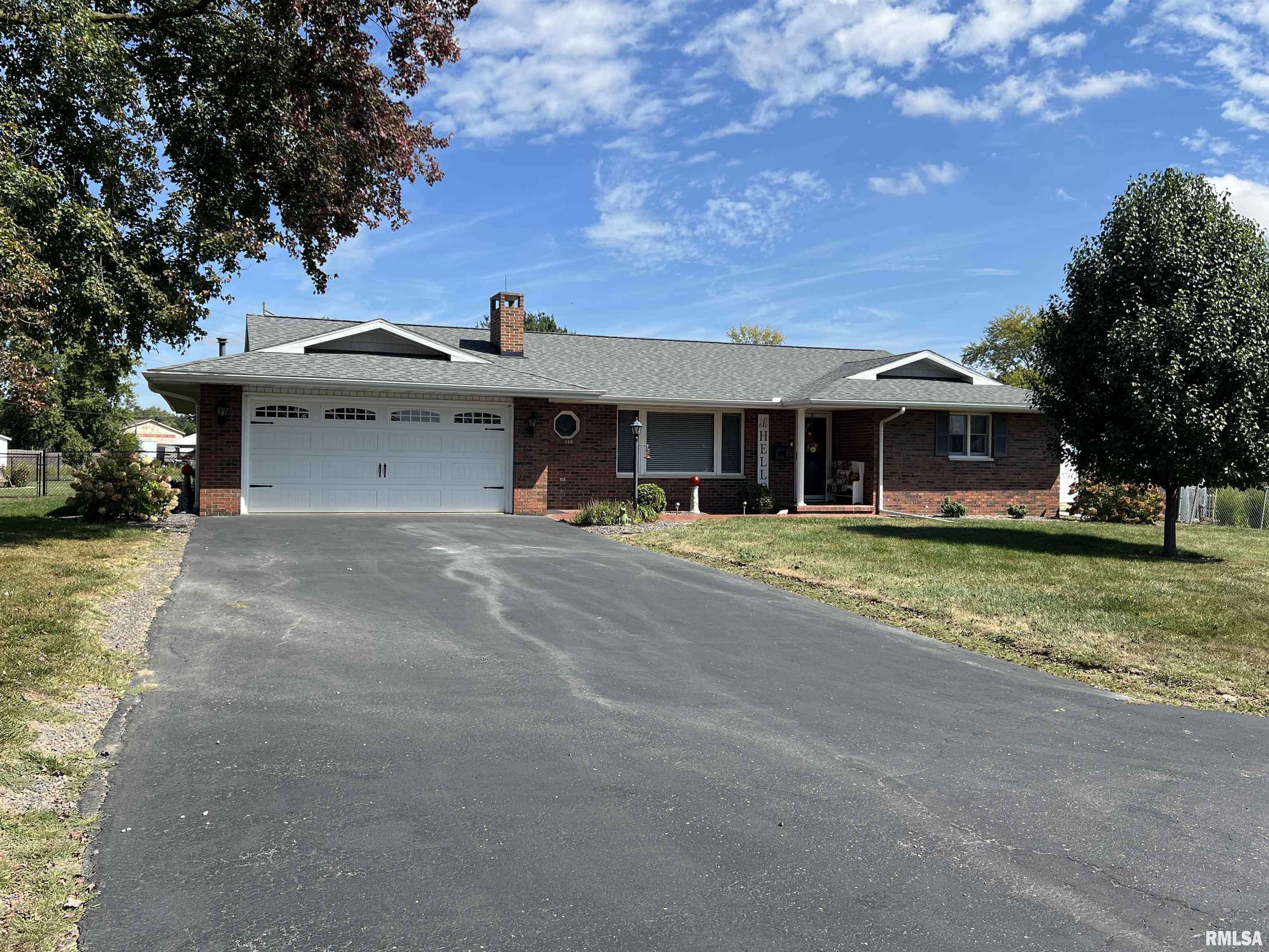 160 E SYCAMORE DR, Lewistown, IL 61542