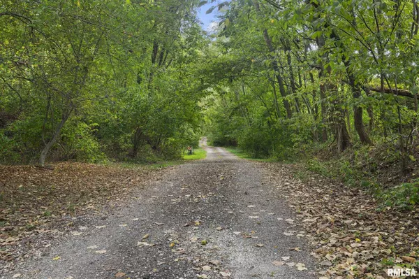 Farmington, IL 61531,35261 N Middle Grove RD