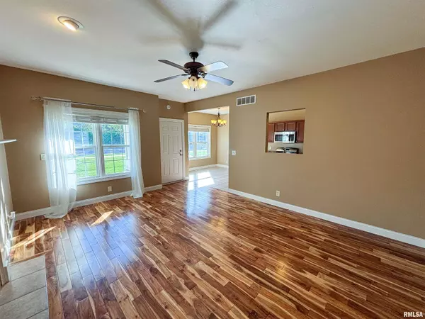 Peoria, IL 61615,11217 N OAKWOOD DR #13