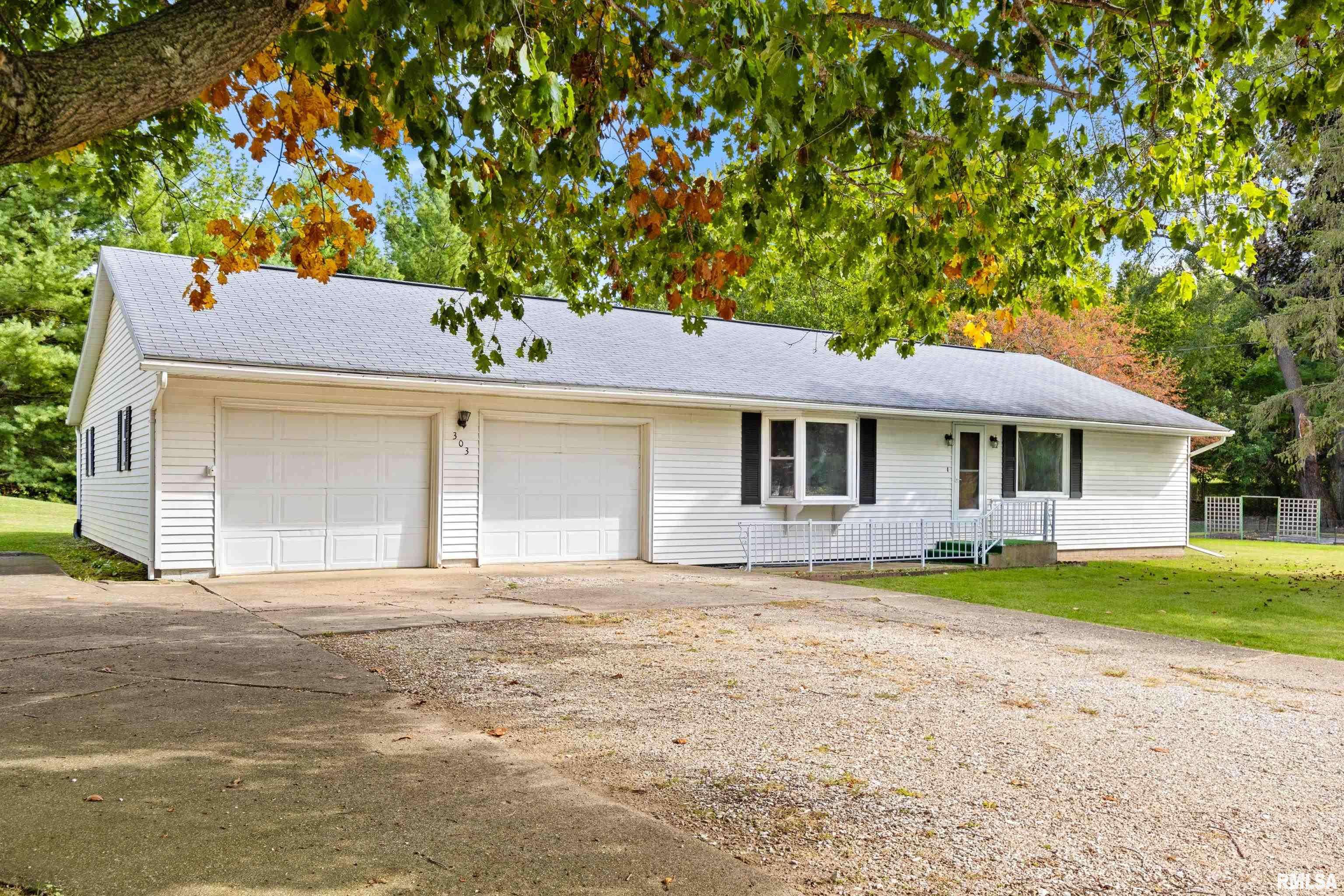 303 N LAUREL ST, Elmwood, IL 61529