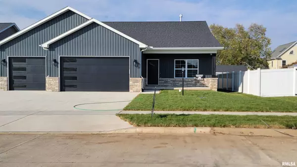 1303 W Stoney Walk WAY, Chillicothe, IL 61523