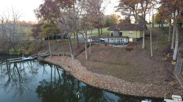15310 Kenabeck TRL, Cuba, IL 61427