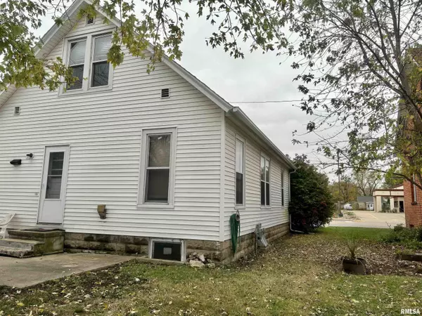 Lewistown, IL 61542,619 S MAIN ST