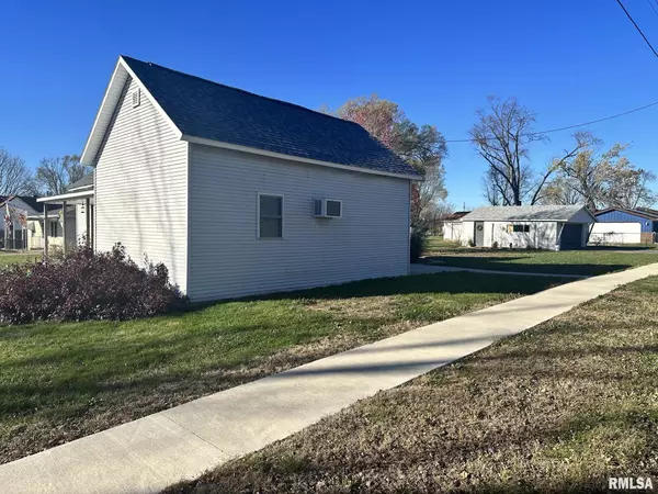 Glasford, IL 61533,609 S OAK ST