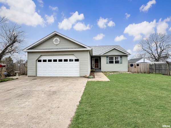 107 SI REED LN, East Peoria, IL 61611