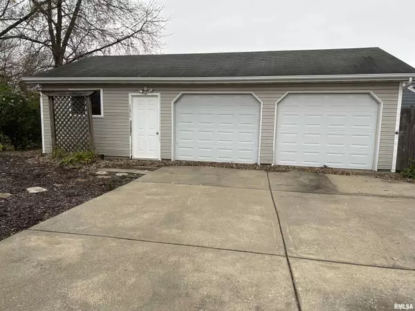 East Peoria, IL 61611,135 JAY ST