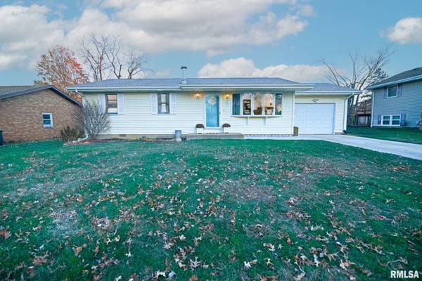 38 RAINBOW DR,  Pekin,  IL 61554