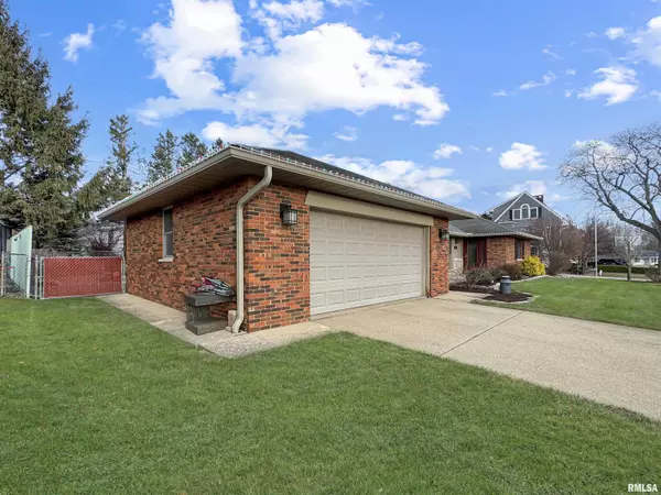 Peoria, IL 61614,515 W GREENWAY PL