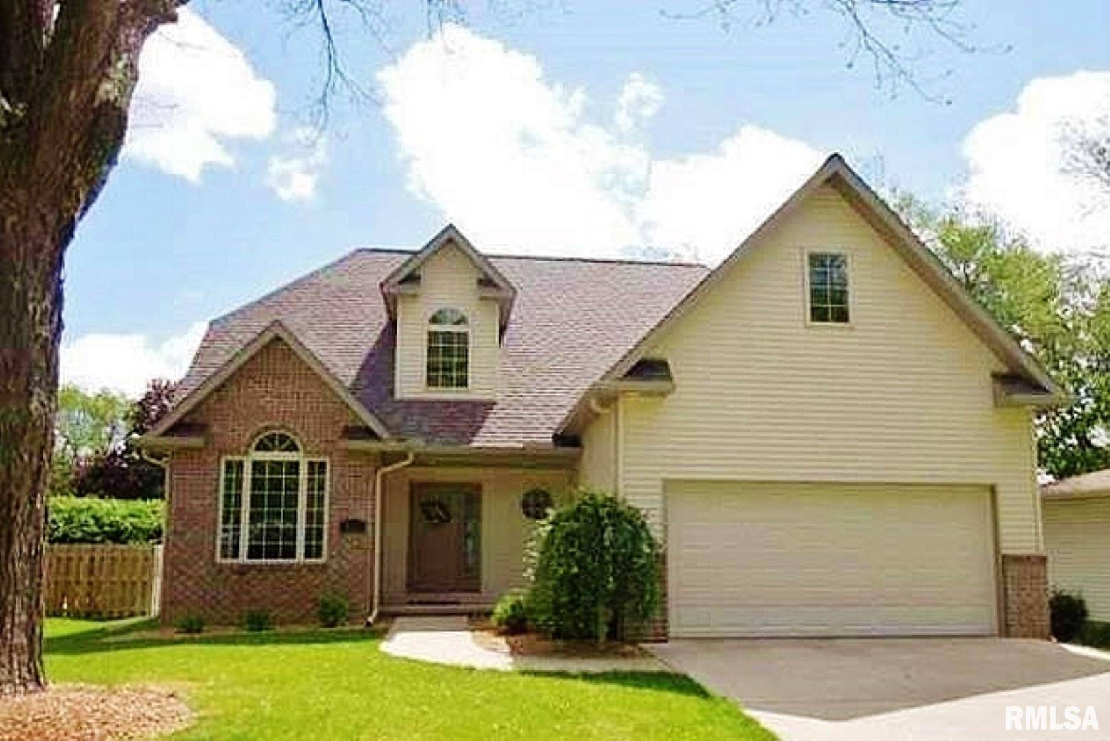 624 W Mount Hawley TER, Peoria, IL 61615