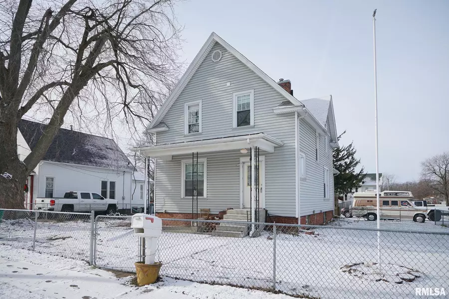 86 N PLEASANT AVE, Galesburg, IL 61401