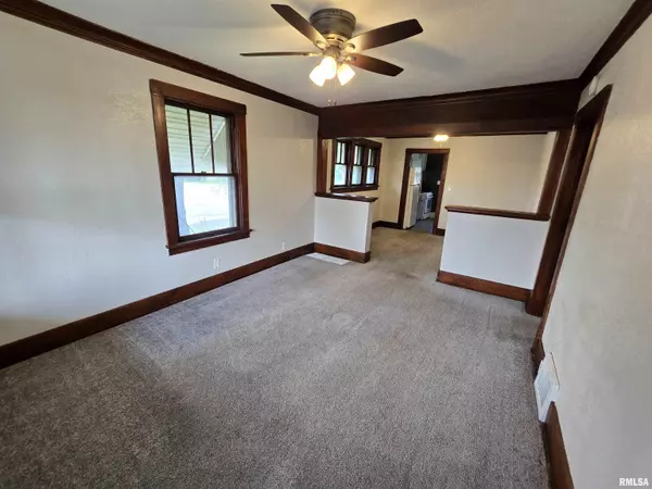 Peoria Heights, IL 61616,705 E LAKE AVE
