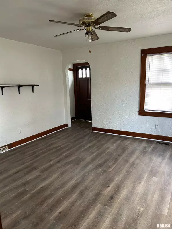 Washington, IL 61571,2115 WASHINGTON RD