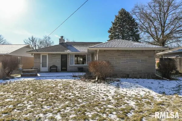 Bloomington, IL 61701,2110 E TAYLOR ST