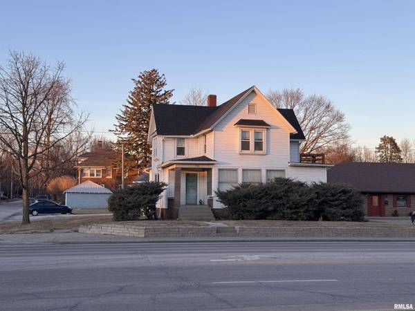 702 E JACKSON ST,  Macomb,  IL 61455