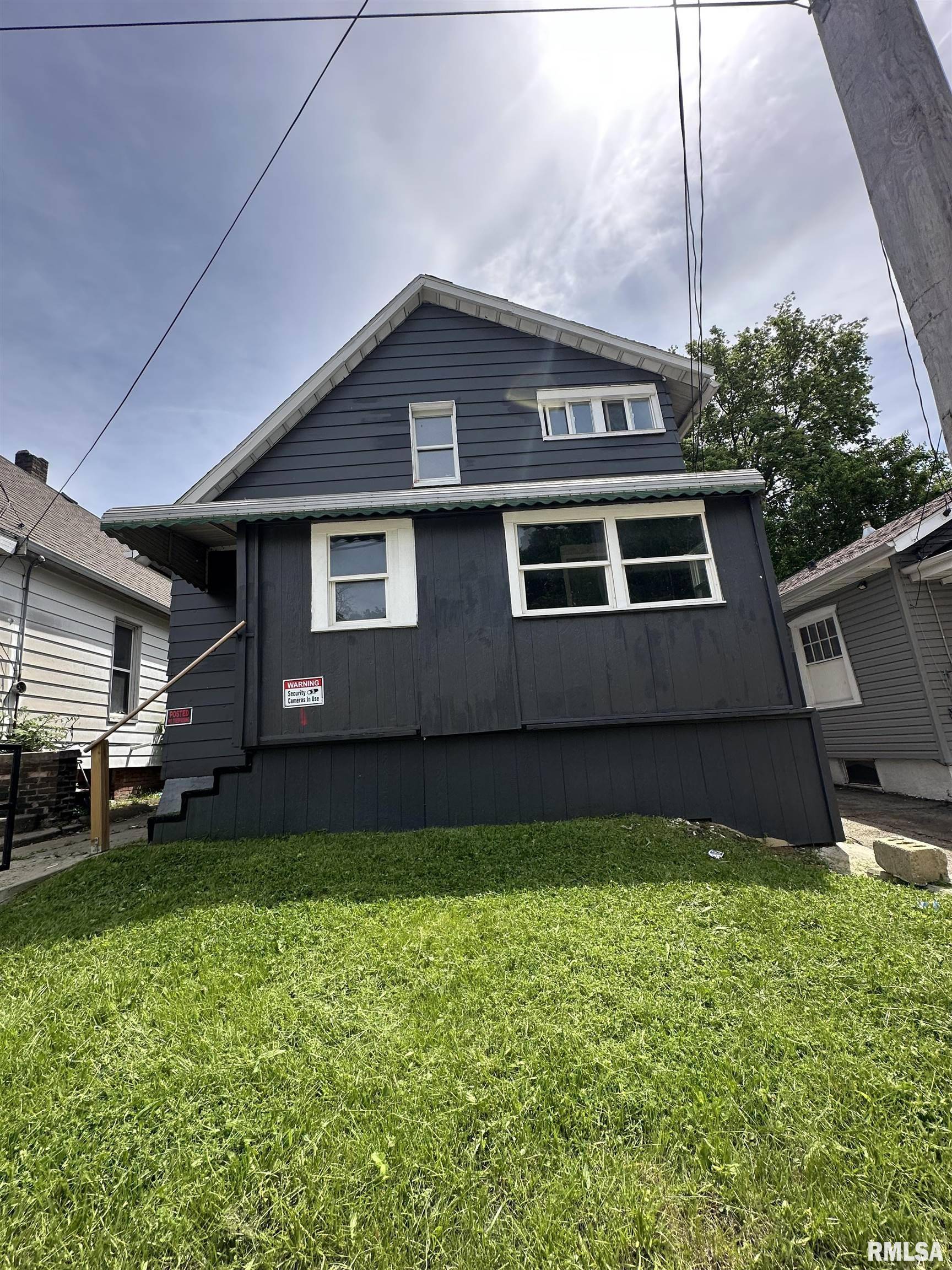 Peoria, IL 61604,1822 N SHERIDAN RD