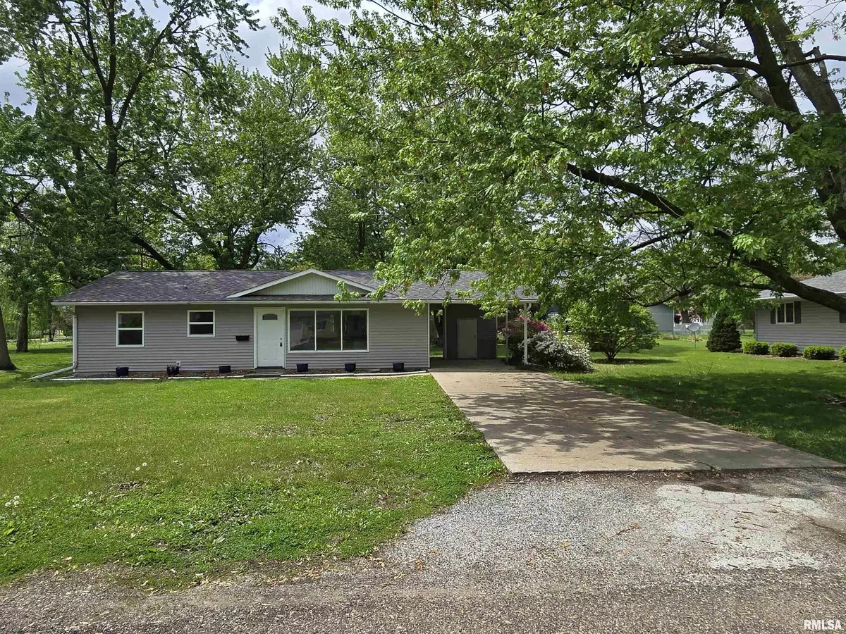 Carthage, IL 62321,104 PARKWAY DR