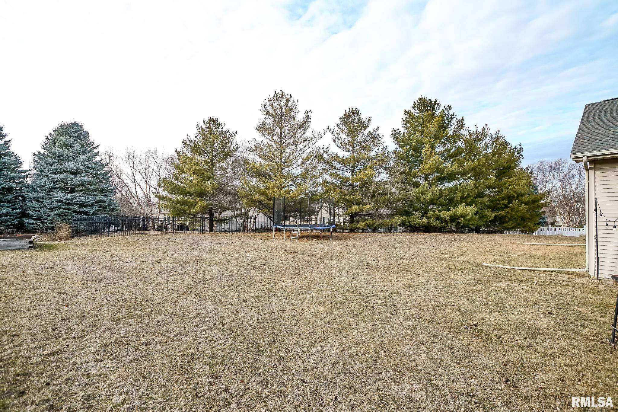 Peoria, IL 61615,2205 W GENEVA RD