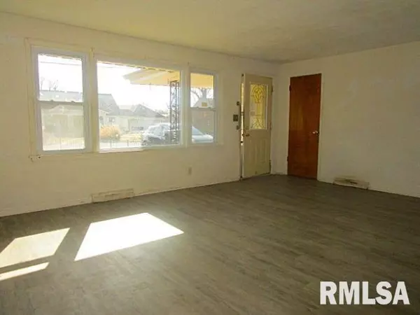 West Peoria, IL 61604,2713 W HEADING AVE