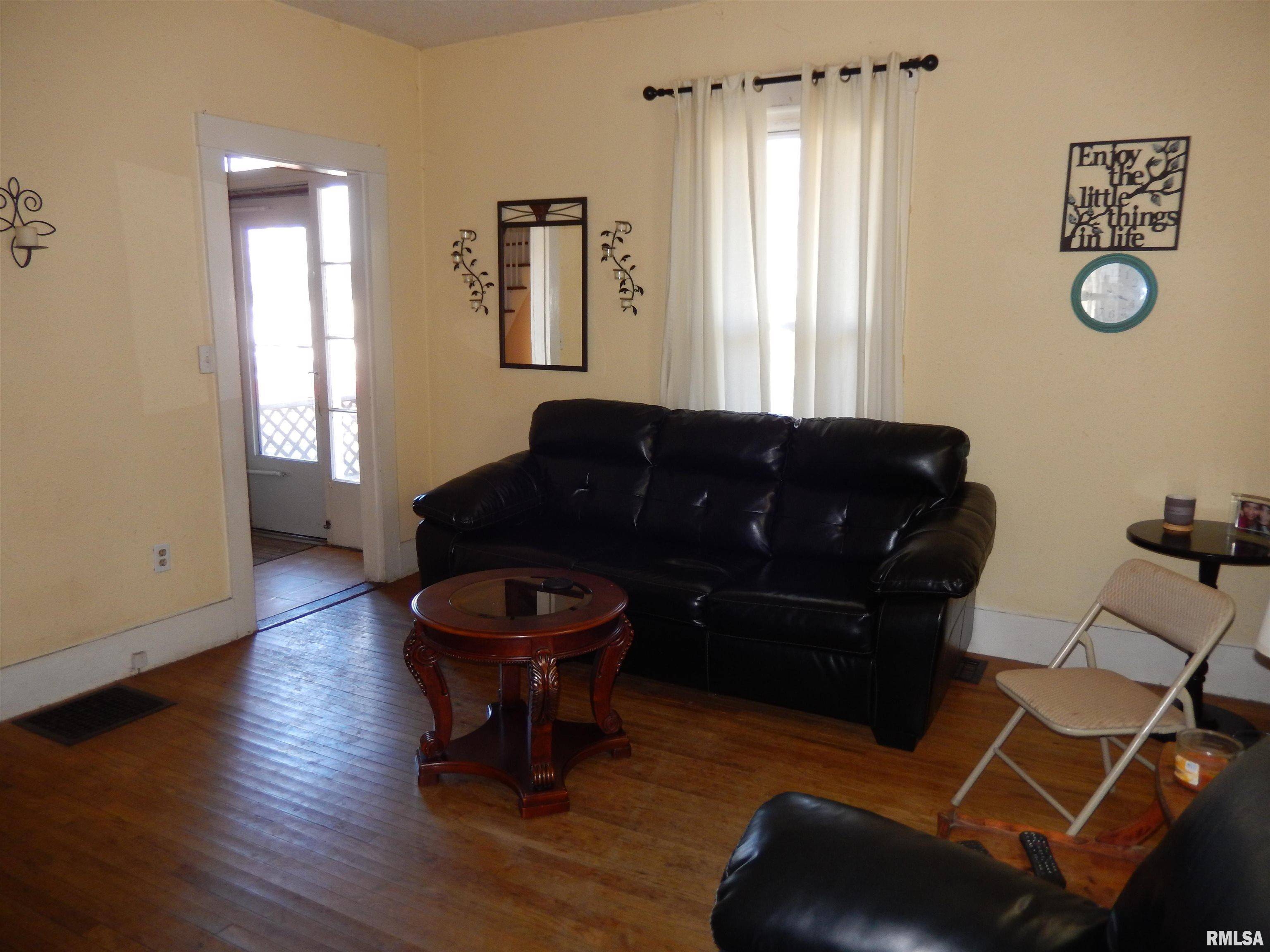 Bushnell, IL 61422,759 N Rile ST
