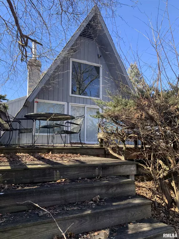 Bushnell, IL 61422,14 NE HILLCREST DR