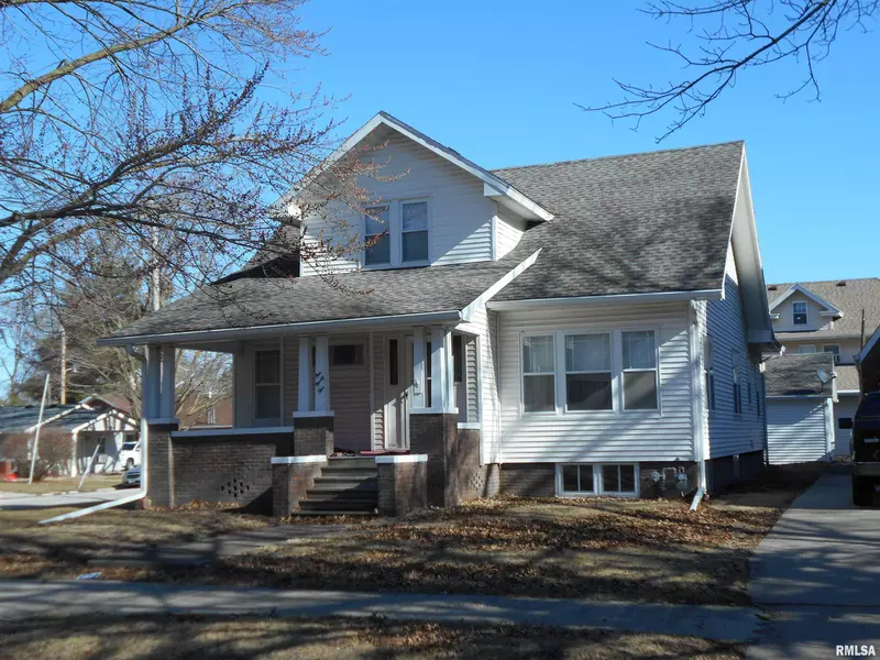 195 W HAIL ST, Bushnell, IL 61422