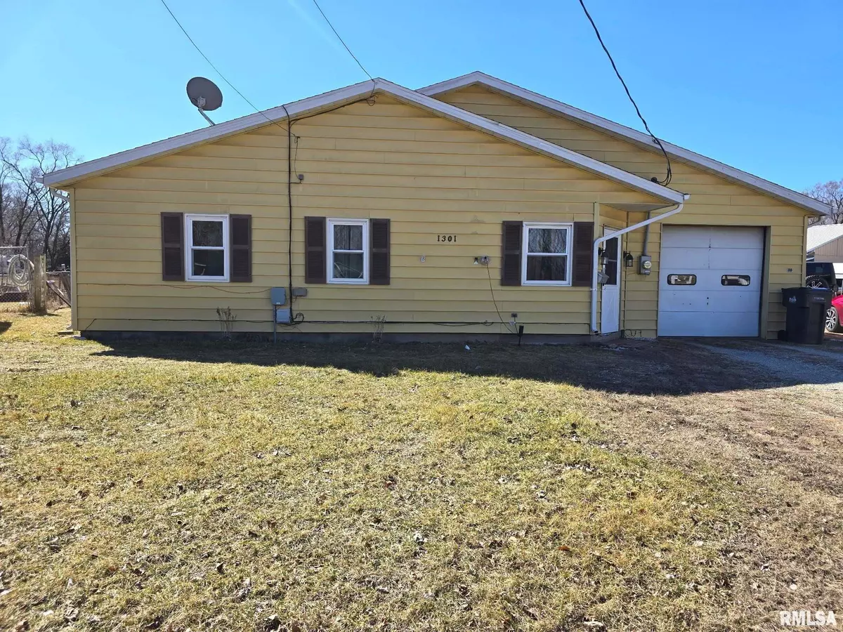 Pekin, IL 61554,1301 FENLEY ST