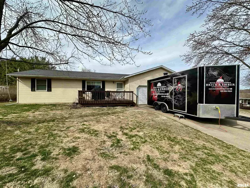 104 DENNIS DR, Eureka, IL 61530