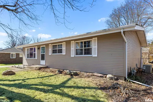 713 S MEADOW LN, Manito, IL 61546