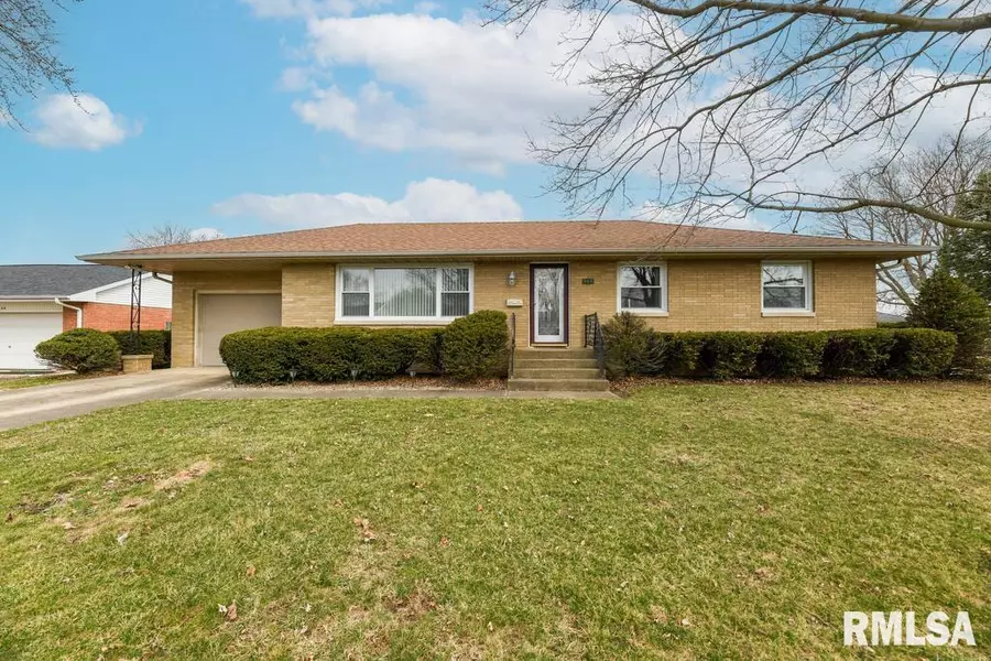 118 PIEPER CIR, Delavan, IL 61734