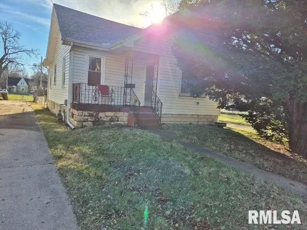 2218 W BUTLER ST, Peoria, IL 61605