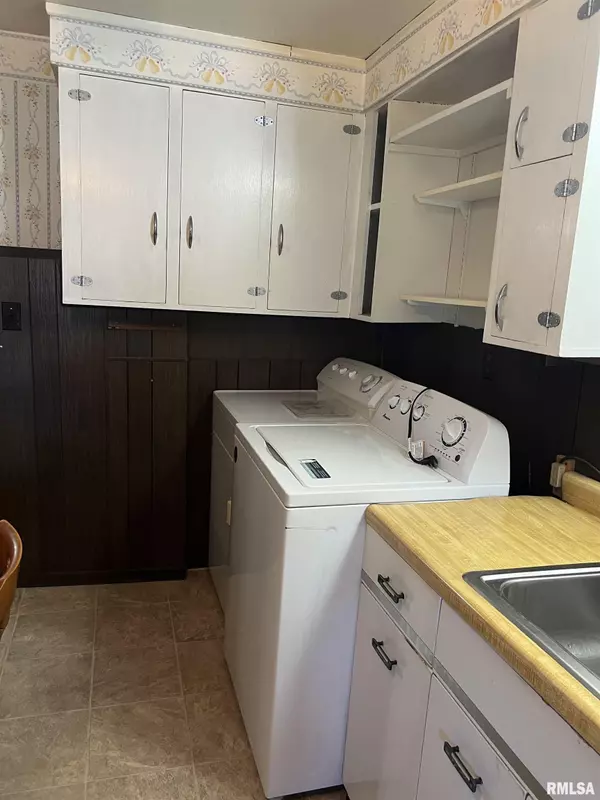 Bushnell, IL 61422,777 N COLE ST