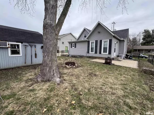 Elmwood, IL 61529,208 E MAIN ST