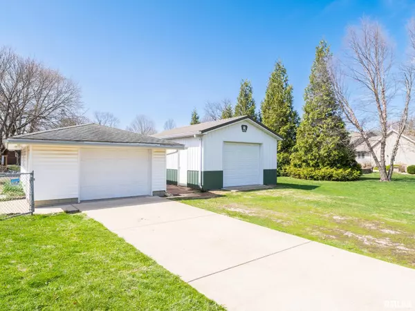 Delavan, IL 61734,509 E 6TH ST