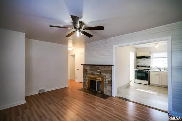 Peoria, IL 61614,222 W WYNNWOOD DR