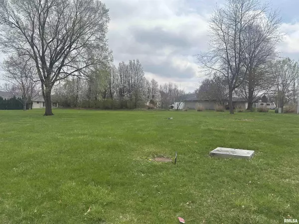 East Peoria, IL 61611,100 PEACE FIELD LN