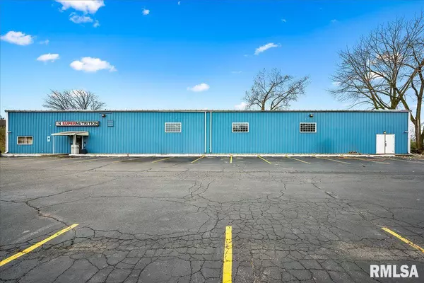 East Peoria, IL 61611,2707 N MAIN ST