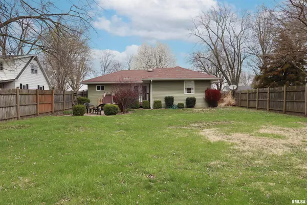 Farmington, IL 61531,558 E PROSPECT ST