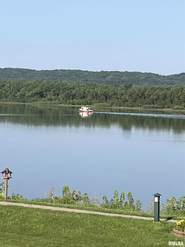 Lacon, IL 61540,303 S RIVERVIEW CT