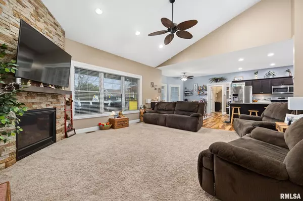 Washington, IL 61571,404 VICTORIA DR