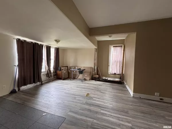 Macomb, IL 61455,336 S MADISON ST