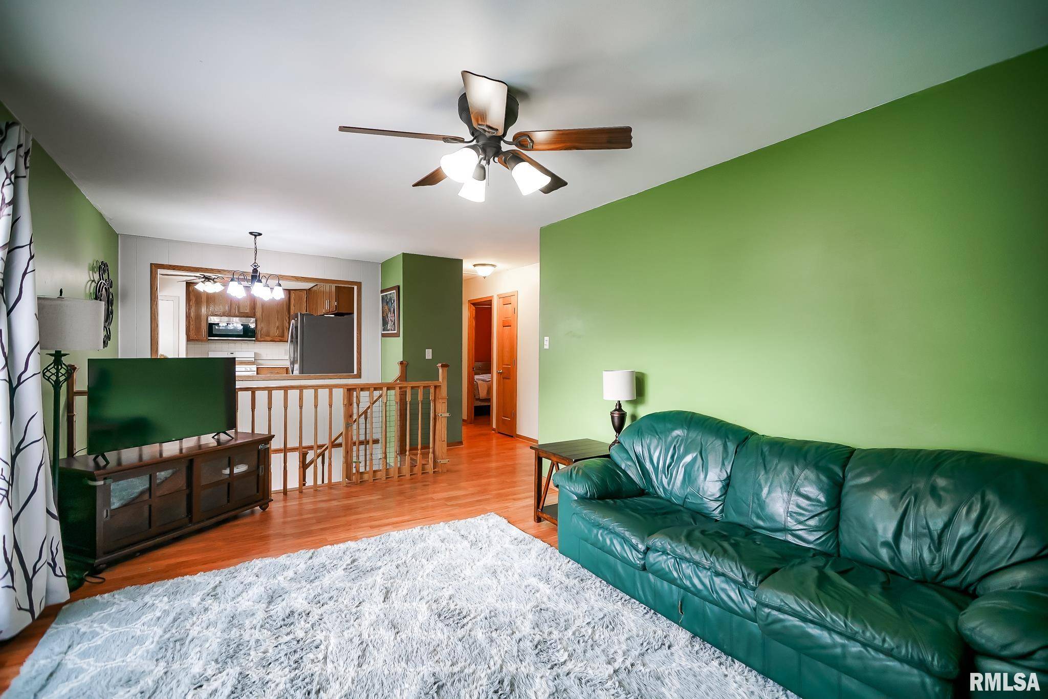 Peoria, IL 61615,3625 W COMPTON CT